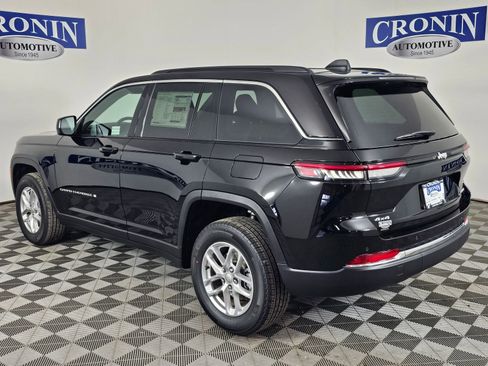 New 2026 Jeep Grand Cherokee Laredo AWD/4WD image 3