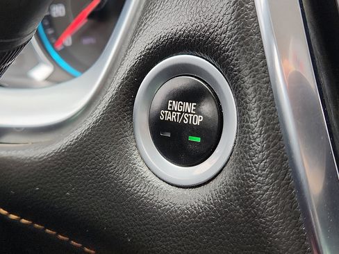 Used 2019 Chevrolet Traverse LT FWD image 15