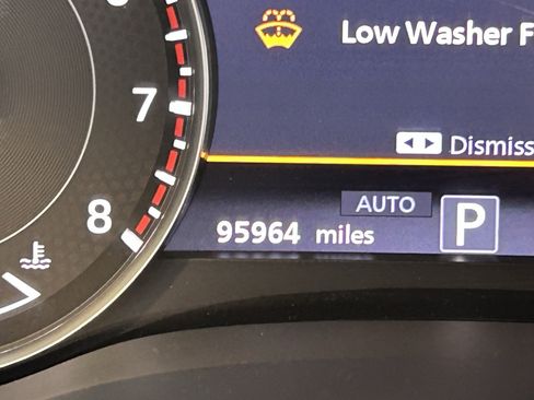 Used 2021 Nissan Armada SL w/ Captain's Chairs Package image 26