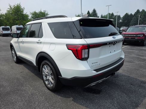 New 2026 Ford Explorer Active w/ Active Comfort Package AWD/4WD image 3