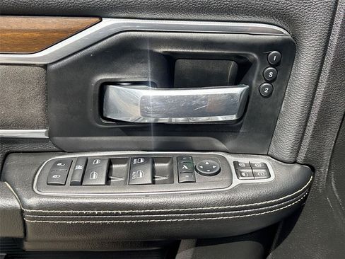 Used 2023 RAM 2500 Laramie AWD/4WD image 18