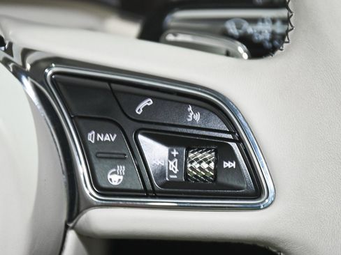 Used 2022 Bentley Continental GT image 40