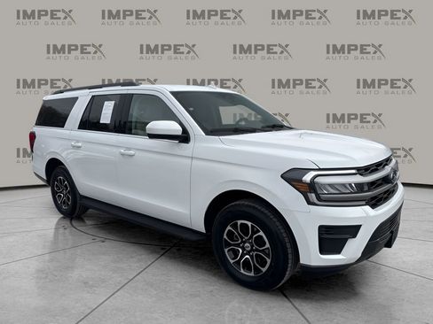 Used 2024 Ford Expedition Max XLT image 7