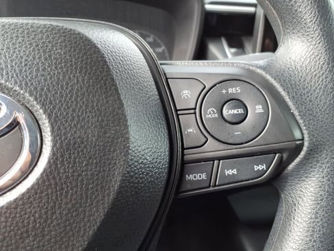 Used 2025 Toyota Corolla LE w/ Convenience Package image 20