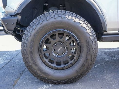 Used 2022 Ford Bronco Black Diamond AWD/4WD image 12