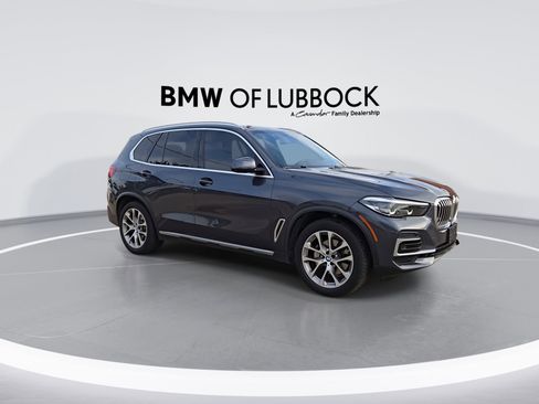 Used 2022 BMW X5 xDrive40i w/ Premium Package AWD/4WD image 2