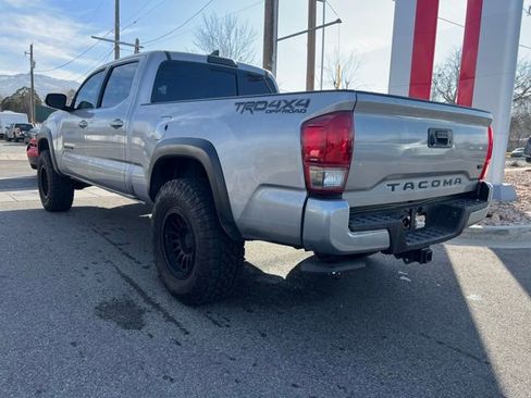 Used 2017 Toyota Tacoma TRD Off-Road w/ Tow Package image 5