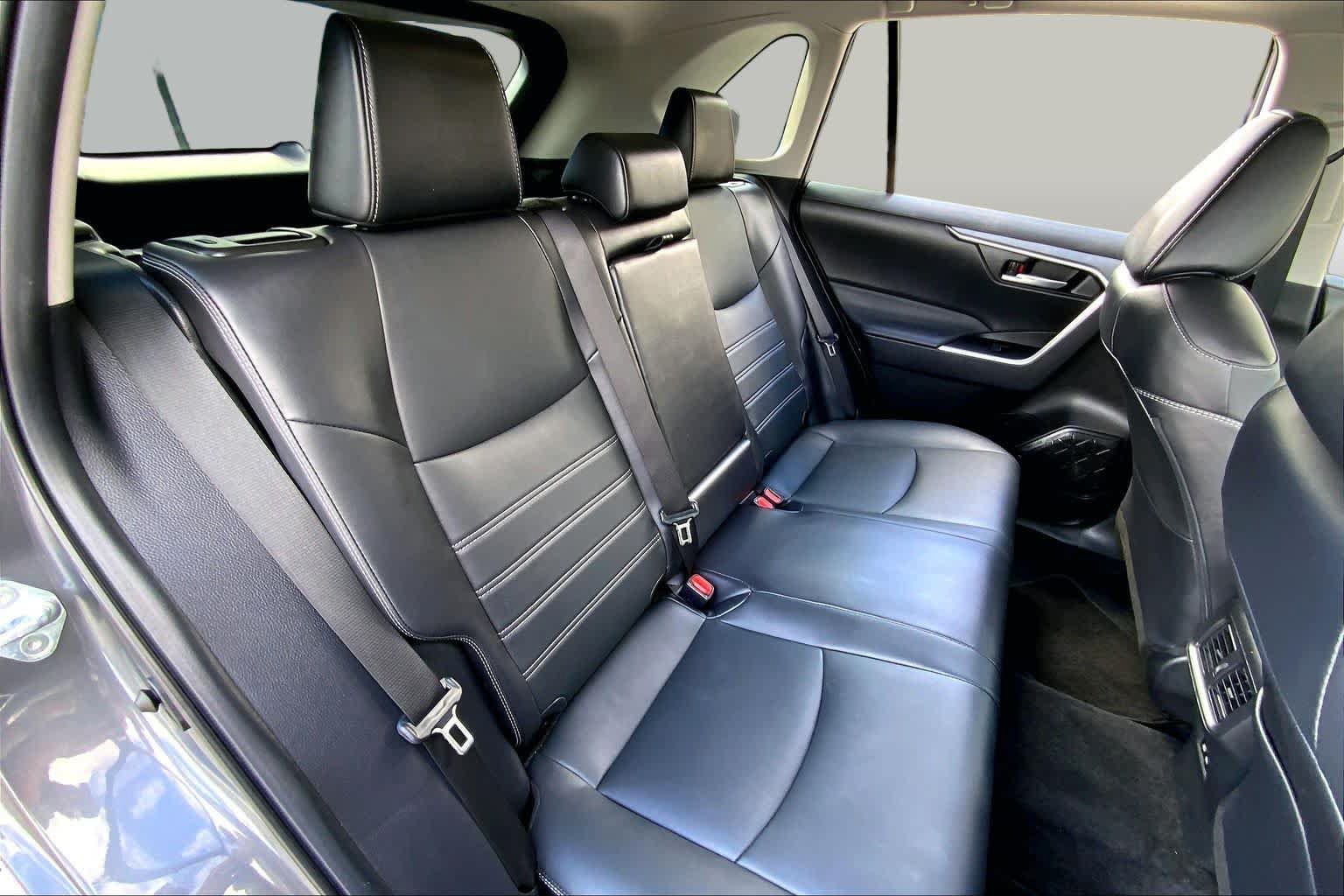 Used 2023 Toyota RAV4 XLE Premium FWD image 19