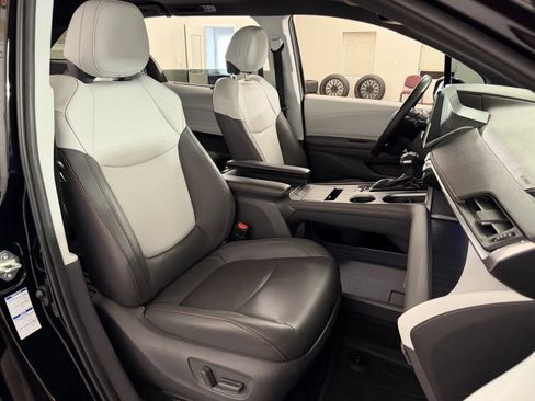 Used 2021 Toyota Sienna XSE AWD/4WD image 39