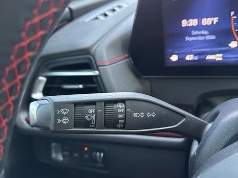 Used 2024 Chevrolet Traverse RS image 41