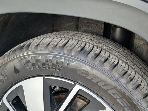 Used 2025 Volkswagen Atlas SE image 29