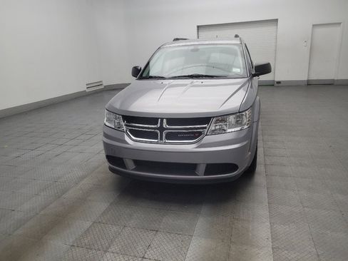 Used 2019 Dodge Journey SE FWD image 15