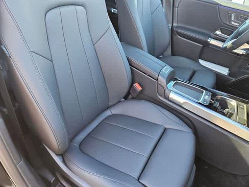 Used 2026 Mercedes-Benz GLB 250 image 23