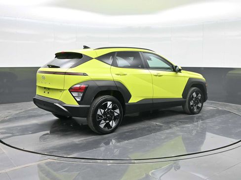 Certified 2025 Hyundai Kona SEL image 8