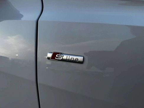 Used 2019 Audi Q8 Premium Plus w/ Premium Plus image 11