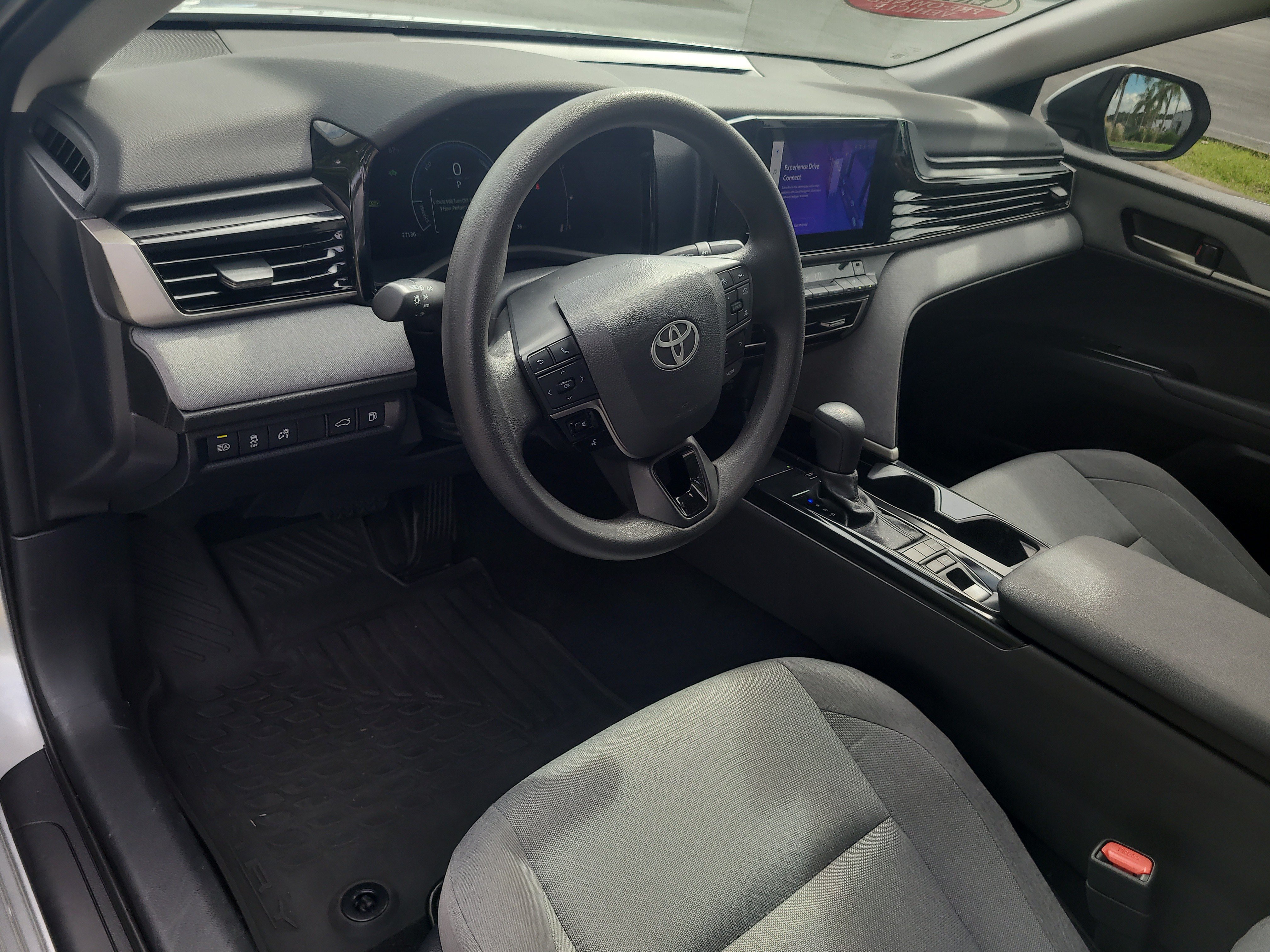 Certified 2025 Toyota Camry LE FWD image 17