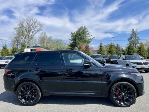 Used 2022 Land Rover Range Rover Sport HST image 4