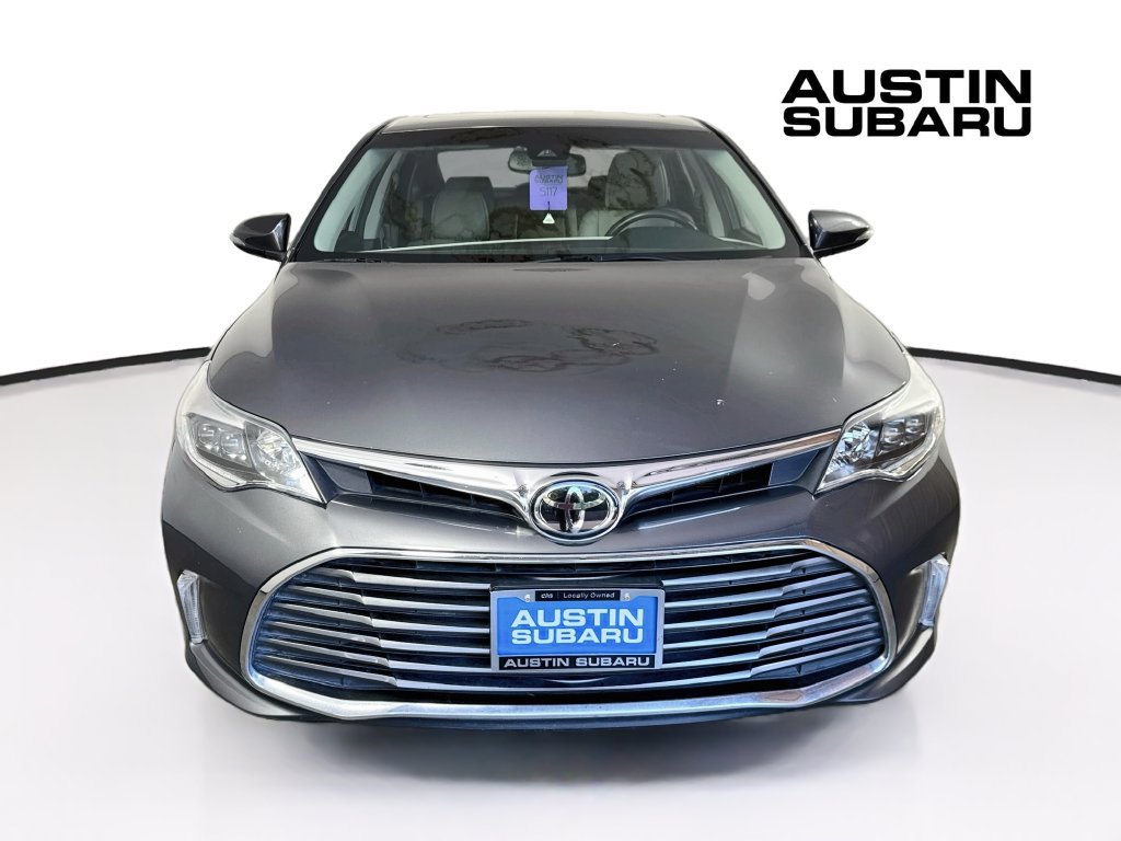 Used 2018 Toyota Avalon Limited FWD image 2