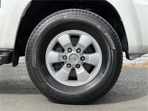 Used 2007 Toyota 4Runner SR5 AWD/4WD image 26