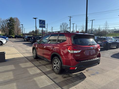 Used 2019 Subaru Forester Premium image 5