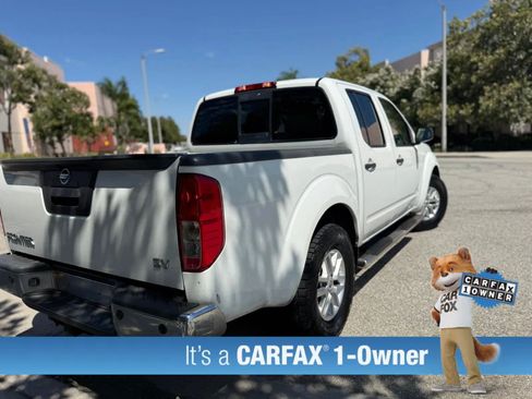 Used 2015 Nissan Frontier SV w/ SV Value Truck Package RWD image 11