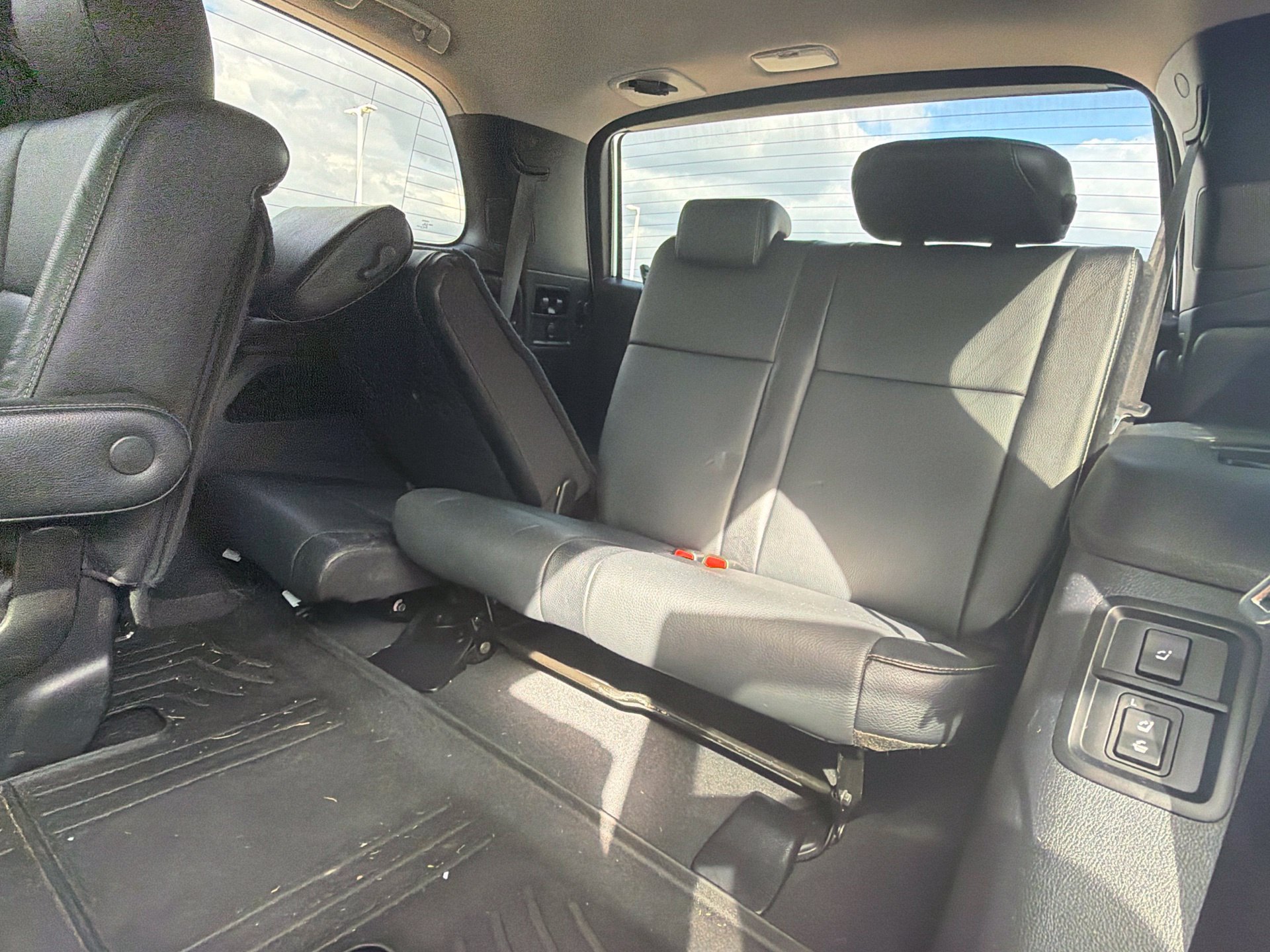 Used 2019 Toyota Sequoia TRD Sport w/ TRD Sport Premium Package RWD image 12