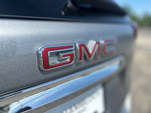 Used 2024 GMC Terrain SLT AWD/4WD image 39