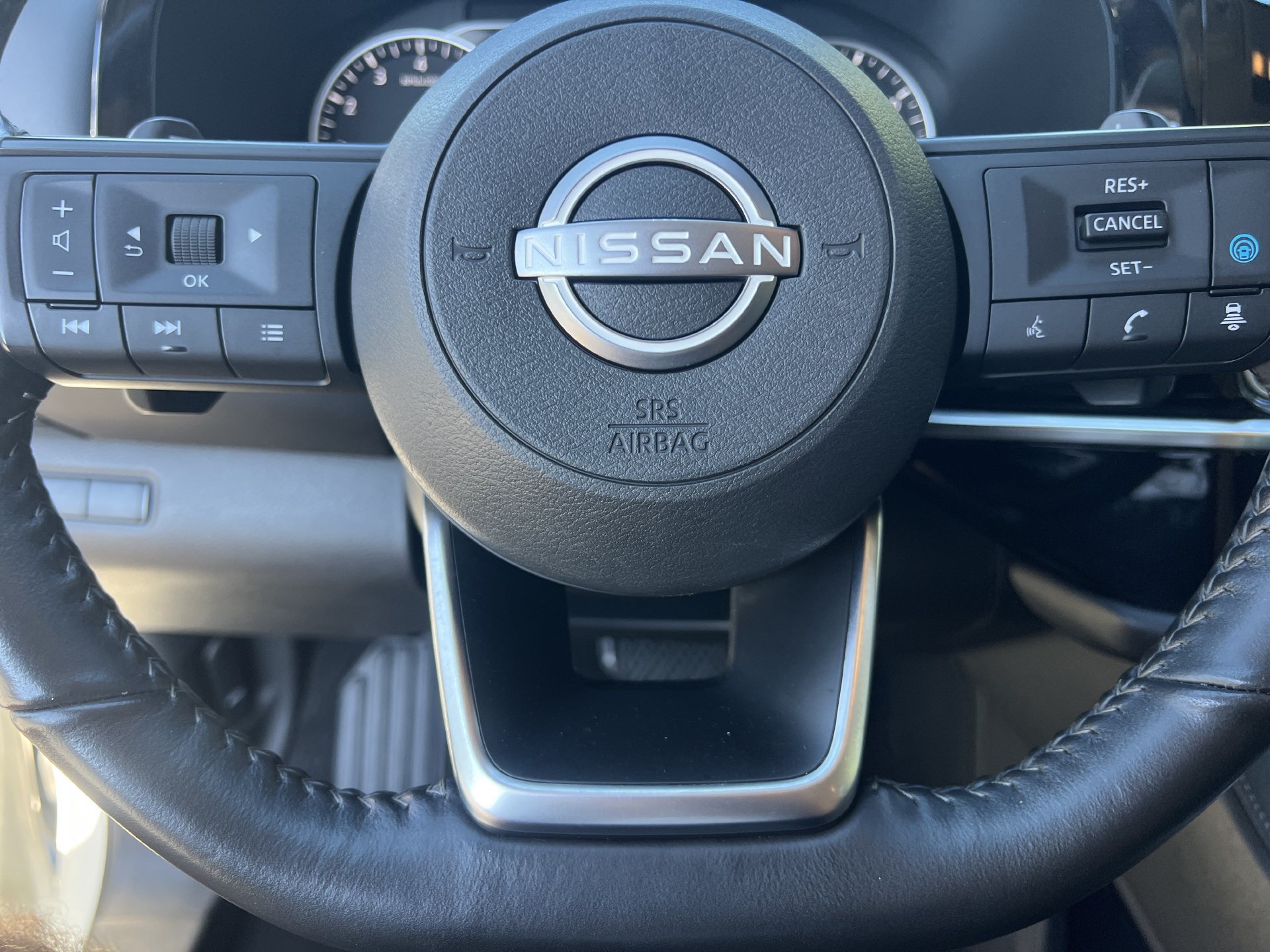 Used 2024 Nissan Pathfinder SV FWD image 9