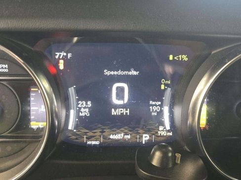 Used 2023 Jeep Wrangler Unlimited Sahara w/ Cold Weather Group AWD/4WD image 13