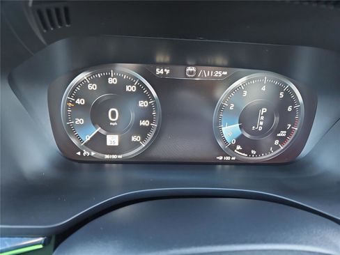 Used 2021 Volvo XC60 T6 Inscription w/ Climate Package image 19