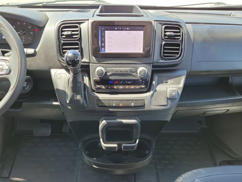 Used 2025 RAM ProMaster 2500 w/ Convenience Group FWD image 14