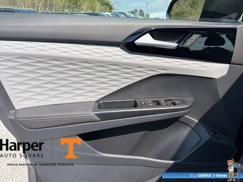 Used 2024 Volkswagen Taos S image 18