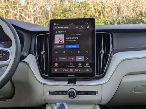 New 2026 Volvo XC60 B5 Ultra w/ Protection Package Premier image 21