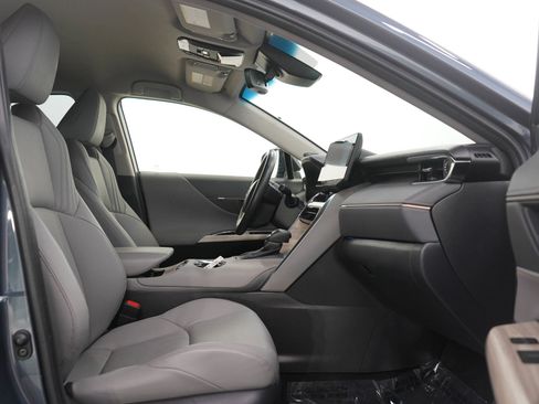 Used 2021 Toyota Venza XLE w/ Activity Package (TMS) image 12