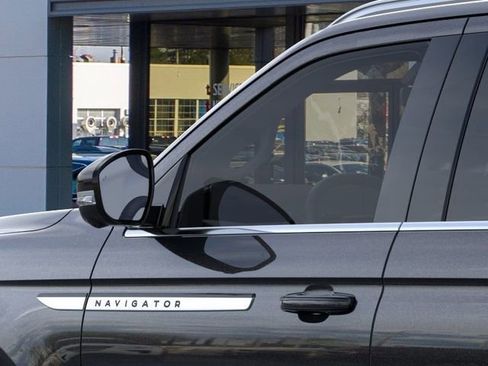 New 2026 Lincoln Navigator Reserve AWD/4WD image 22