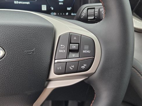 New 2025 Ford Explorer Active image 19