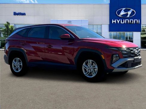 New 2025 Hyundai Tucson SE image 10