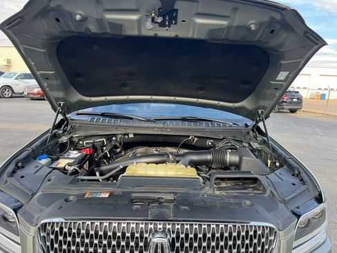 Used 2019 Lincoln Navigator Reserve image 36