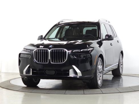 Used 2026 BMW X7 xDrive40i image 3
