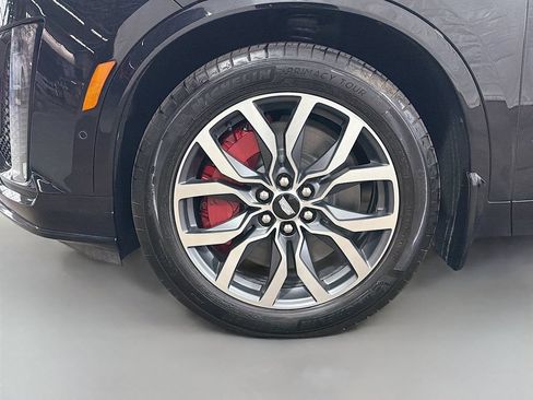 Certified 2024 Cadillac XT6 Sport w/ Technology Package AWD/4WD image 35