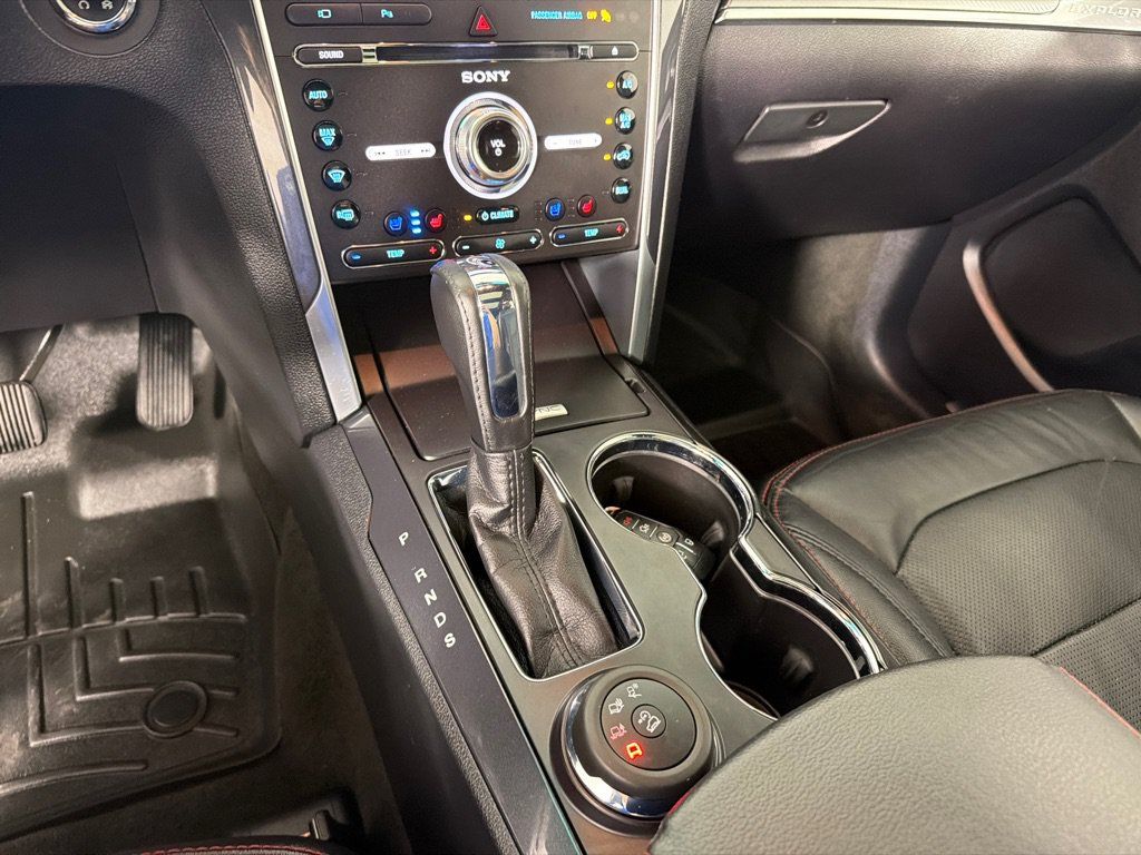 Used 2017 Ford Explorer Sport w/ Equipment Group 401A AWD/4WD image 18