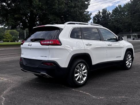 Used 2017 Jeep Cherokee Limited AWD/4WD image 8