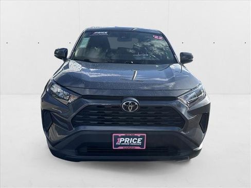 Used 2022 Toyota RAV4 LE image 11