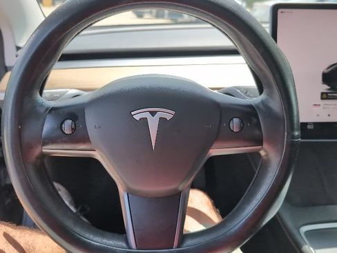 Used 2023 Tesla Model 3 Standard Range RWD image 9