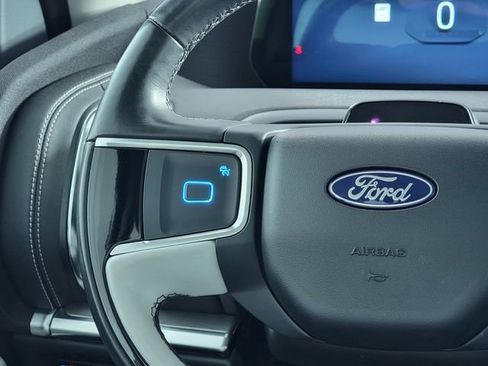 Certified 2025 Ford Expedition Platinum AWD/4WD image 25