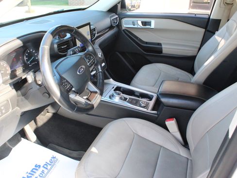 Used 2020 Ford Explorer Limited AWD/4WD image 14