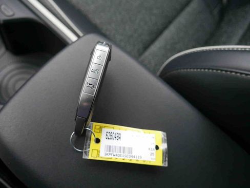 Used 2025 Kia K4 GT-Line image 7