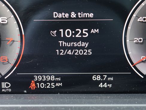 Used 2021 Audi A8 L 4.0T w/ Executive Plus Package image 20