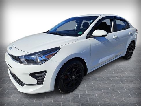 Used 2023 Kia Rio S image 3