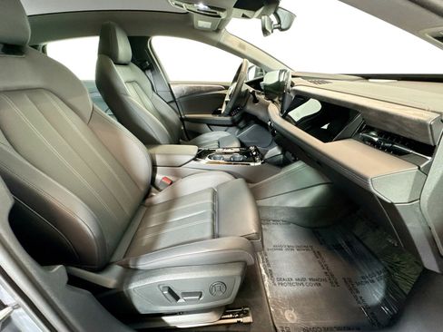 Used 2025 Audi A6 e-tron Premium Plus w/ Premium Plus image 26